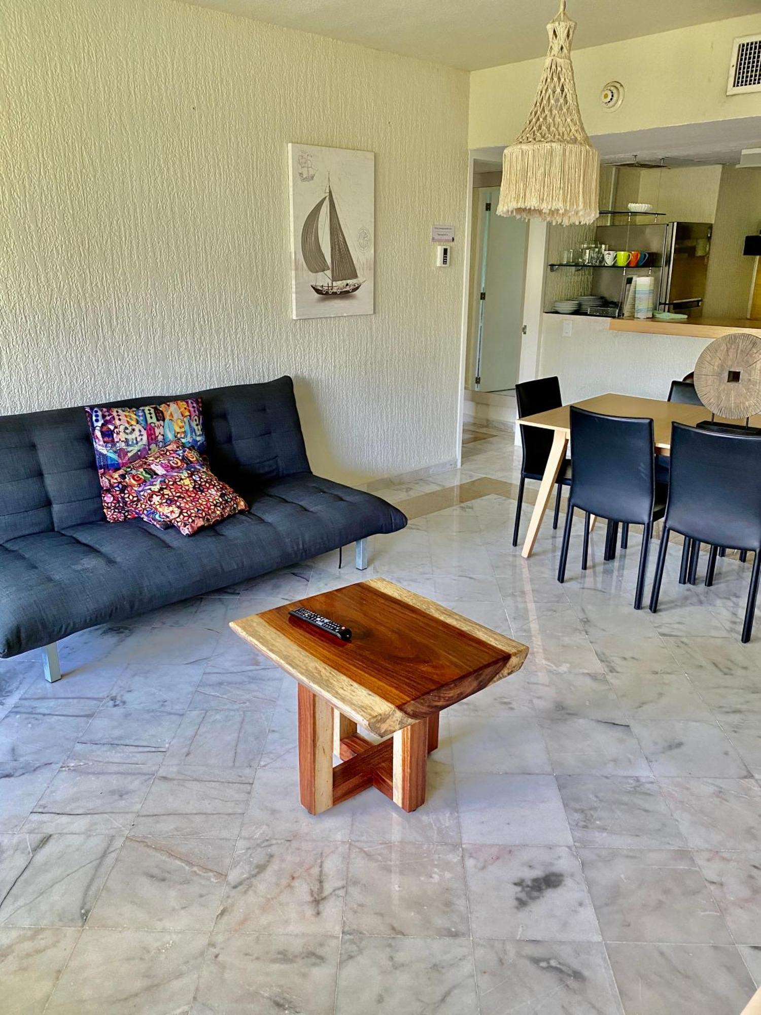 Condo In Ocean Front Resort Cancun Room photo