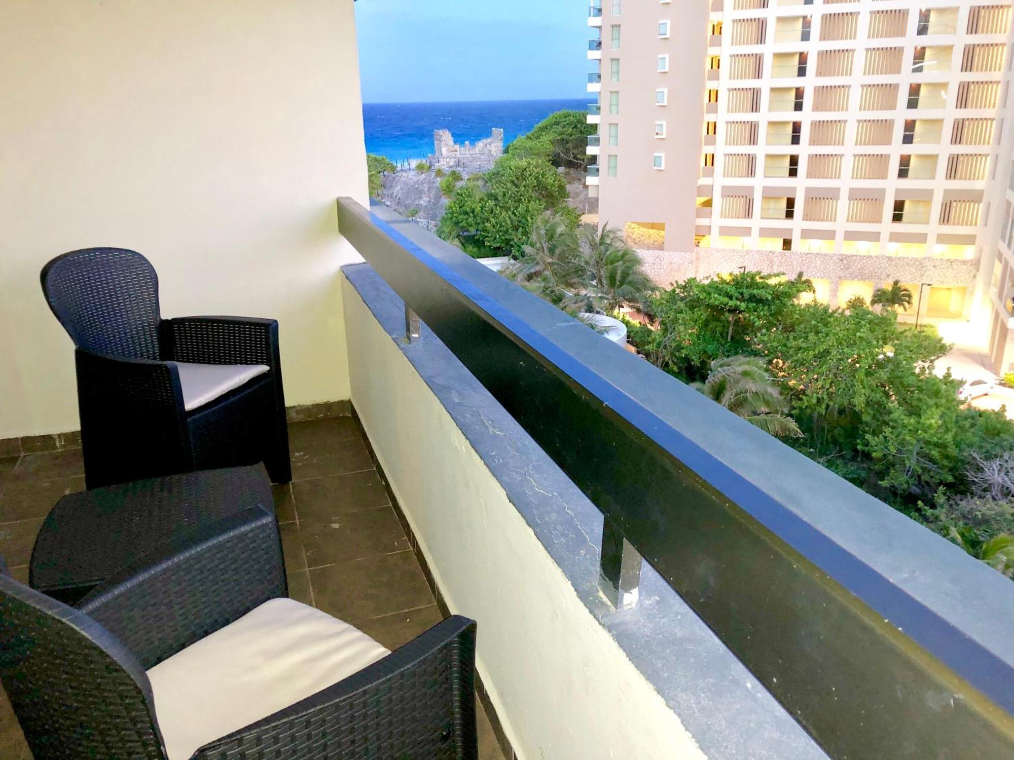 Condo In Ocean Front Resort Cancun Room photo