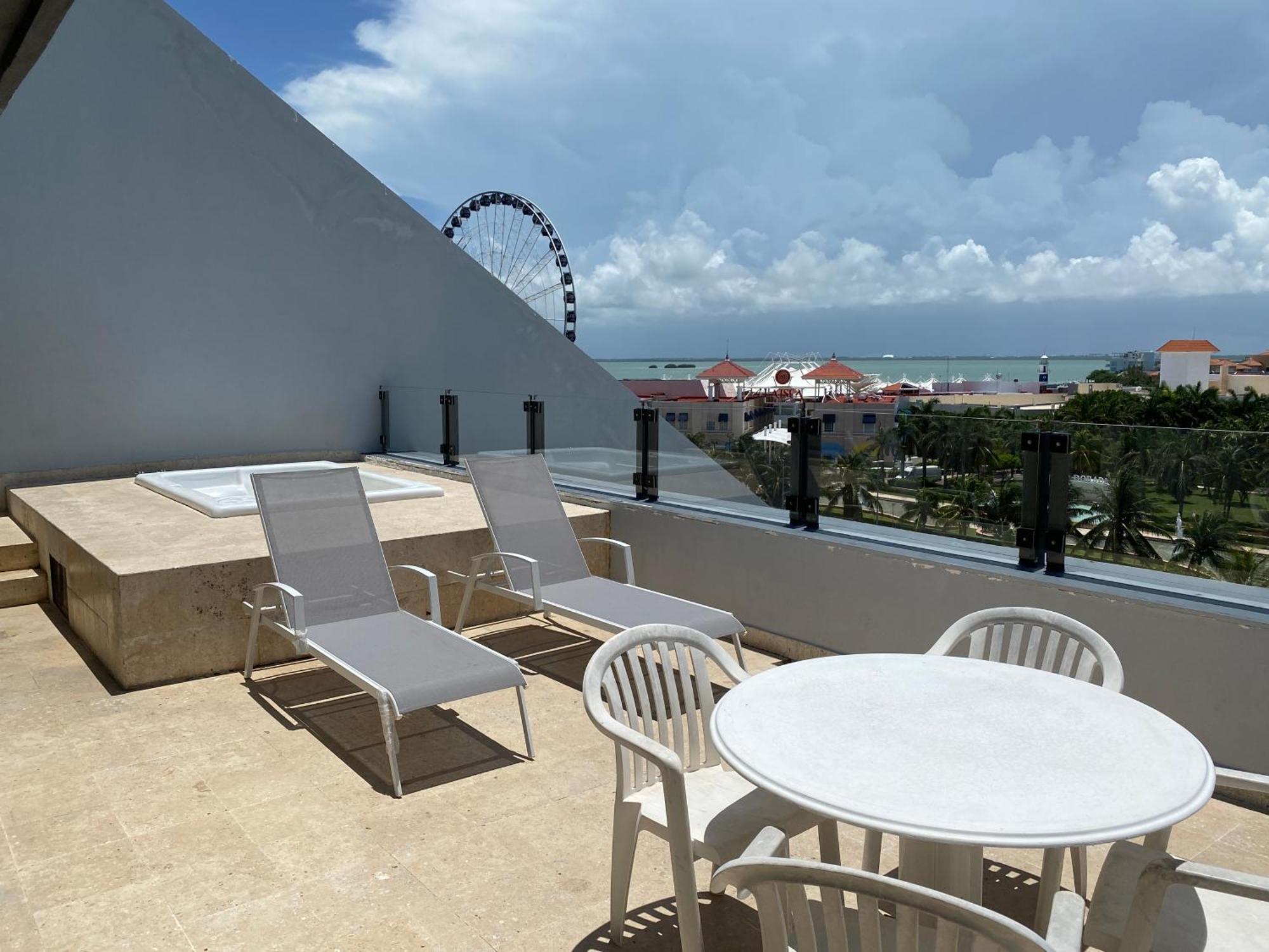 Condo In Ocean Front Resort Cancun Room photo