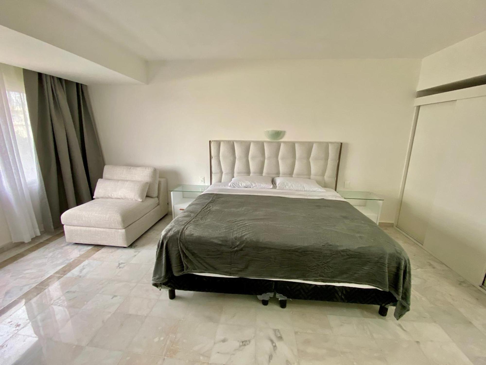 Condo In Ocean Front Resort Cancun Room photo